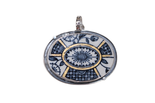 Aesthetic Movement Oval Pendant