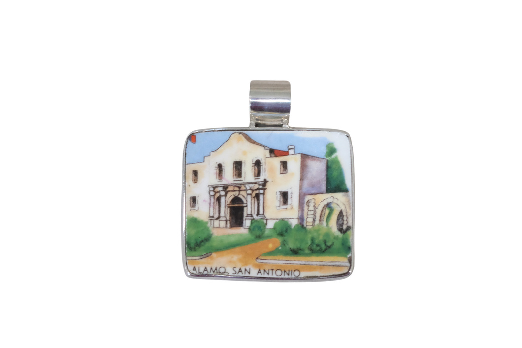 Alamo Pendant