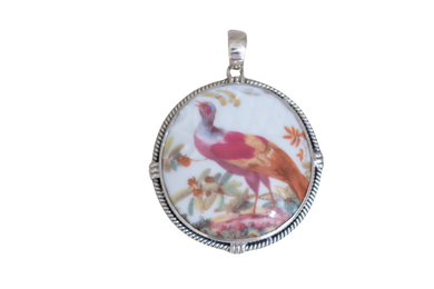 Chirping Away Round Rope Pendant