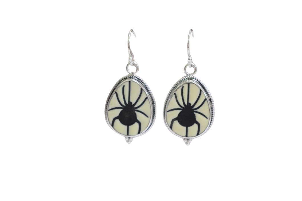 Creamy Spider Earrings