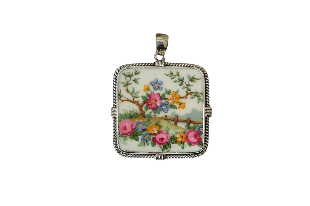 In the Meadow Pendant