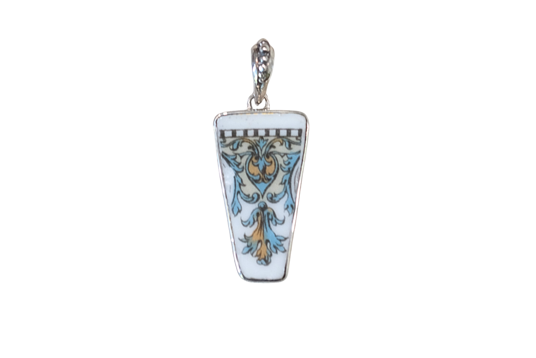 Little Scroll Pendant