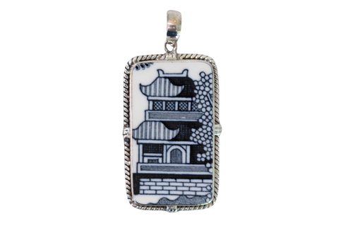 Rectangle Rope Station Pagoda Pendant