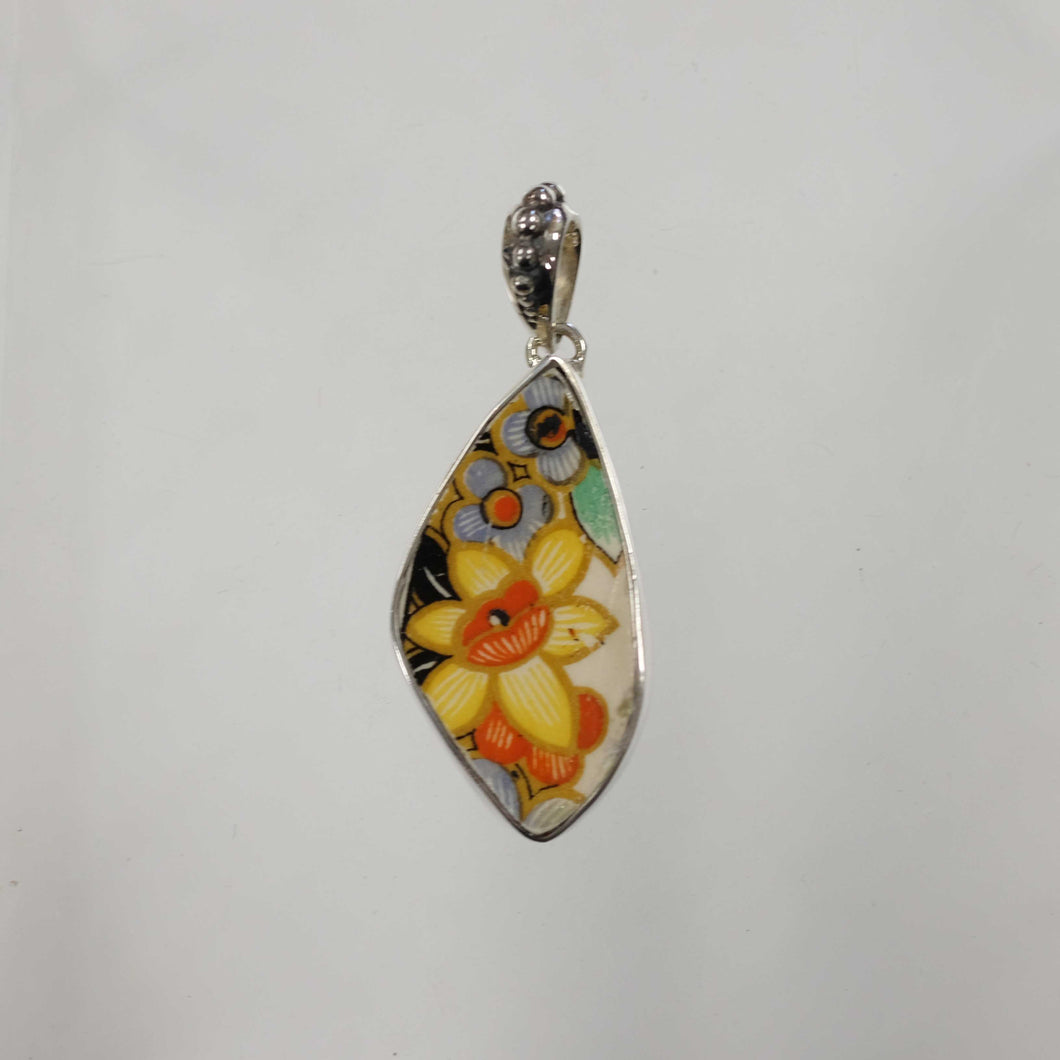 Retro Floral Pendant