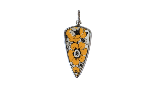 Retro Golden Flower Pendant