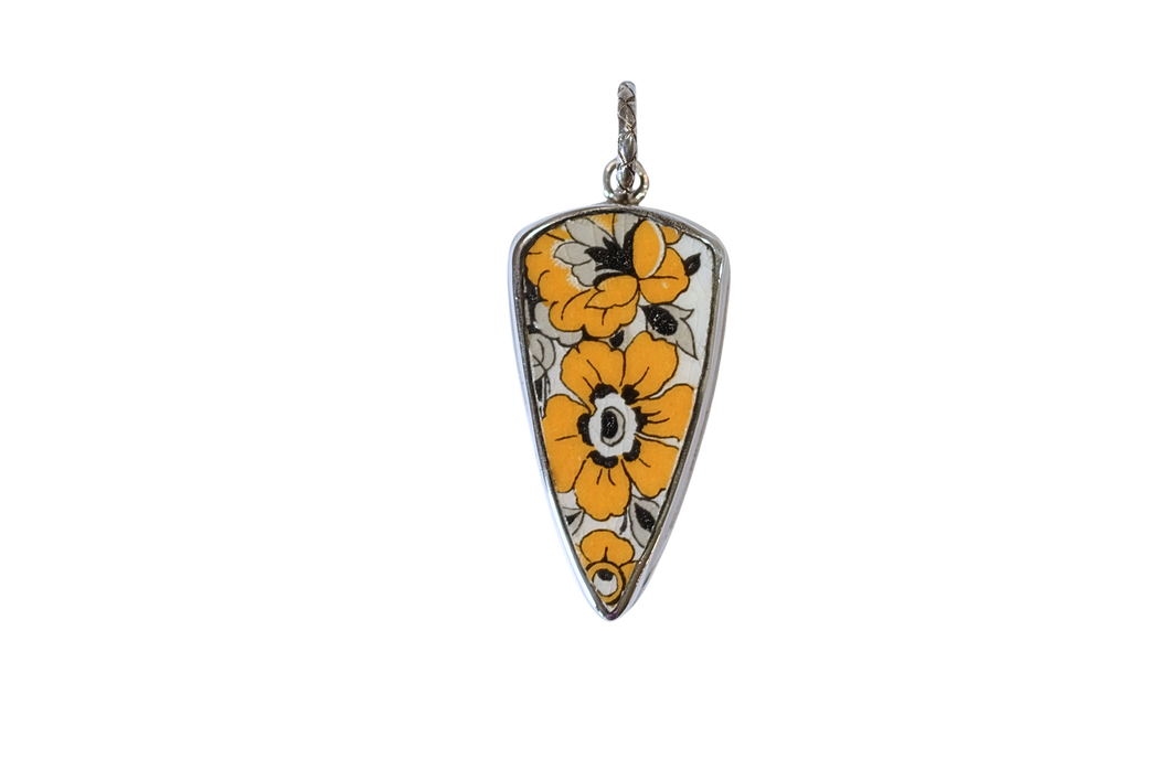 Retro Golden Flower Pendant