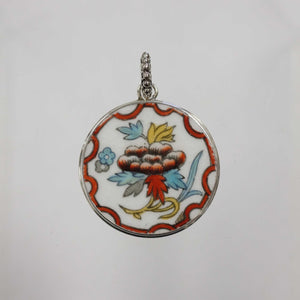 Round Floral Link Pendant