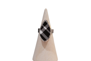 Size 10 Black and White Plaid Ring