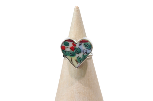 Size 10 Rose Medallion Heart Ring