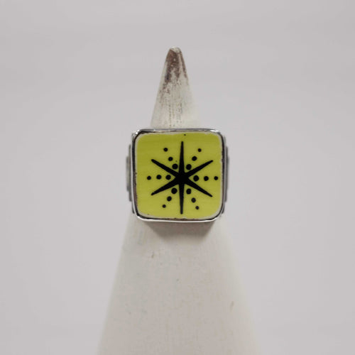 Size 5.5 Chartreuse Starburst Ring
