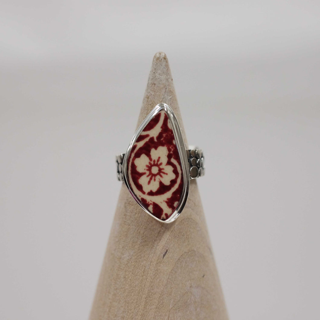 Size 5.5 Crimson Flower Ring