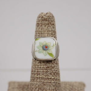Size 5.5 Little Bud Ring