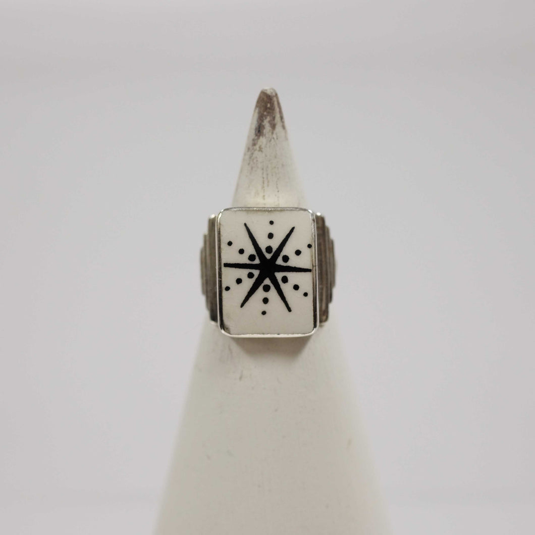 Size 5 Retro Starburst Ring