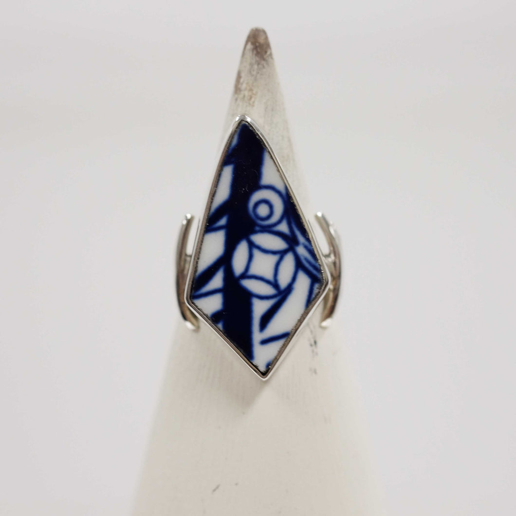 Size 7.5 Blue Willow Ring