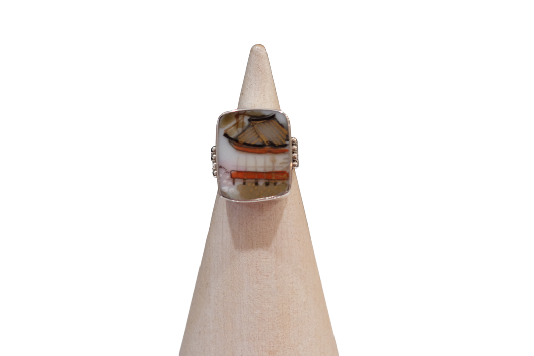 Size 7.5 Pagoda Ring