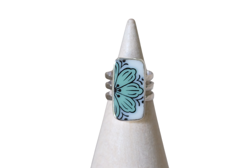 Size 7 Minty Flower Ring