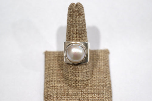 Size 8.5 Pearl Ring