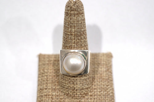 Size 9.5 Pearl Ring
