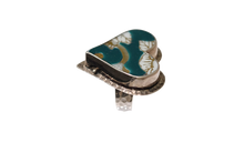 Size 8 Green Heart Ring