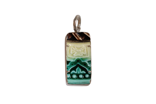 The Perfect Majolica Pendant