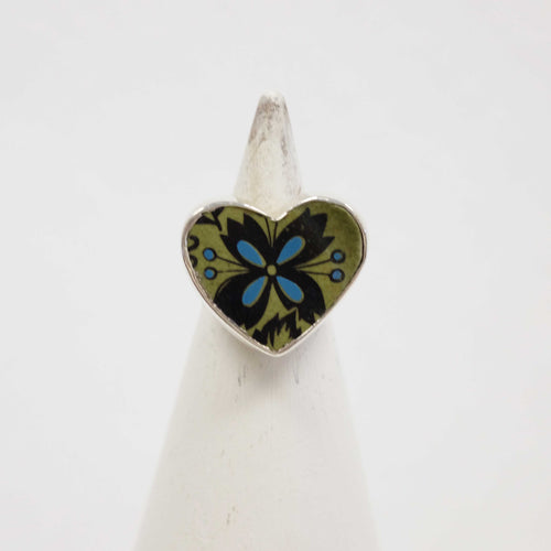 Size 5 Olive Ironstone Heart Ring